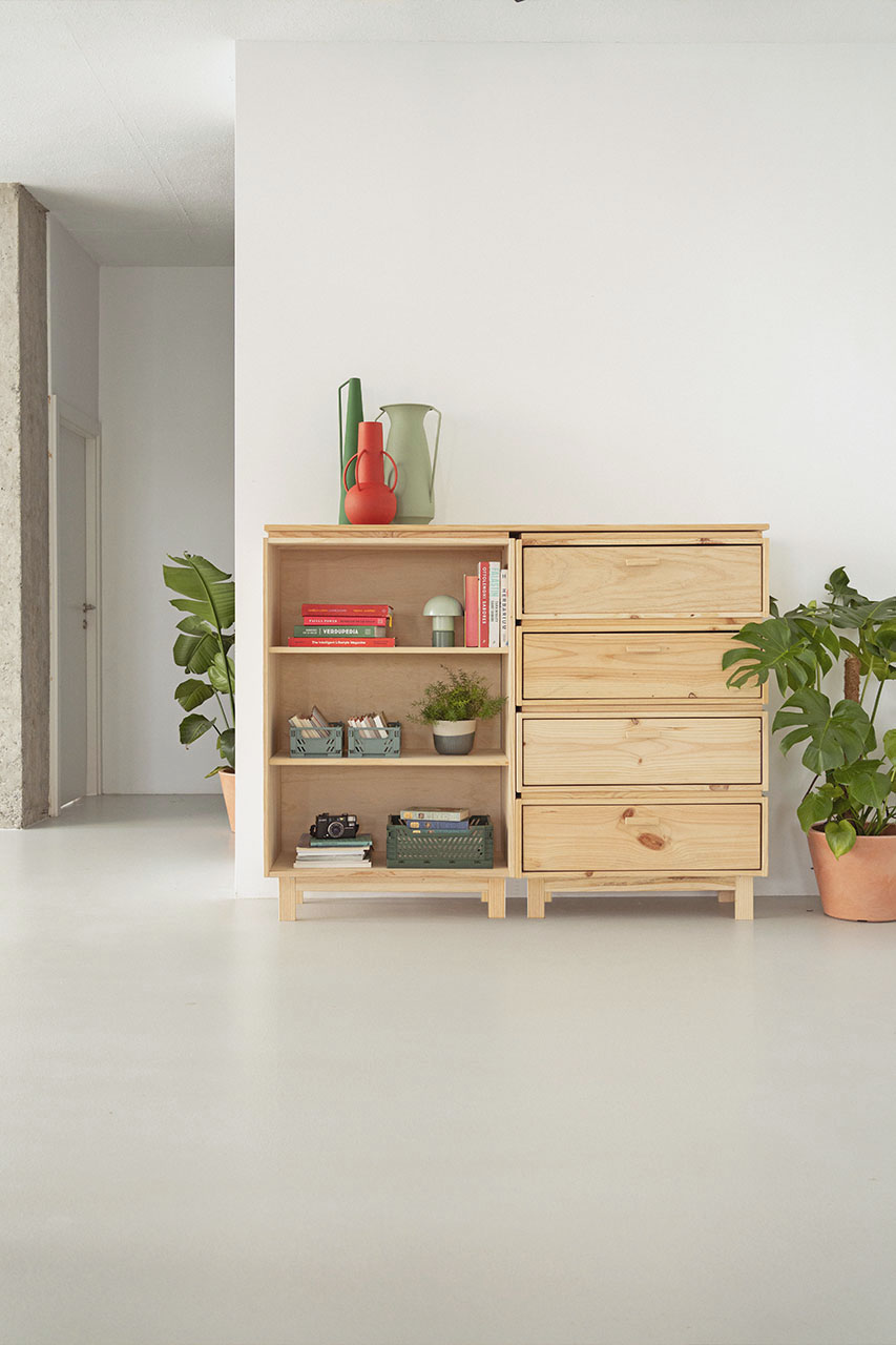 Imagen de ambiente 1 para:Aparador con cajones de madera natural